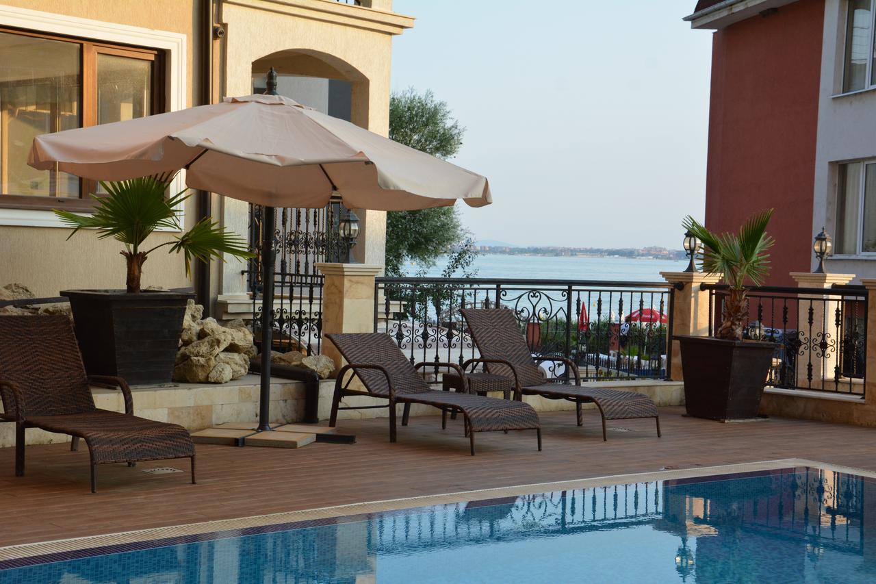 Vip Club Dolphin Coast Aparthotel ซันนีบีช ภายนอก รูปภาพ