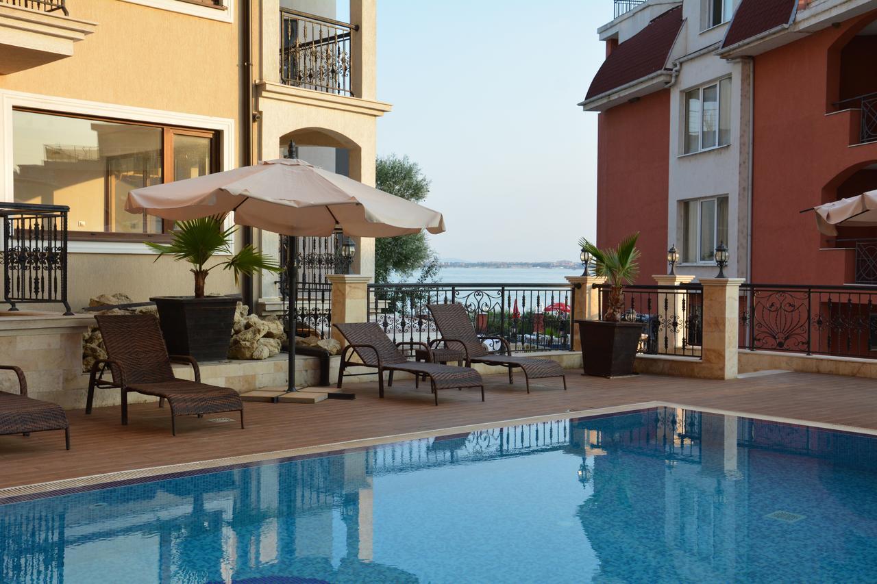 Vip Club Dolphin Coast Aparthotel ซันนีบีช ภายนอก รูปภาพ